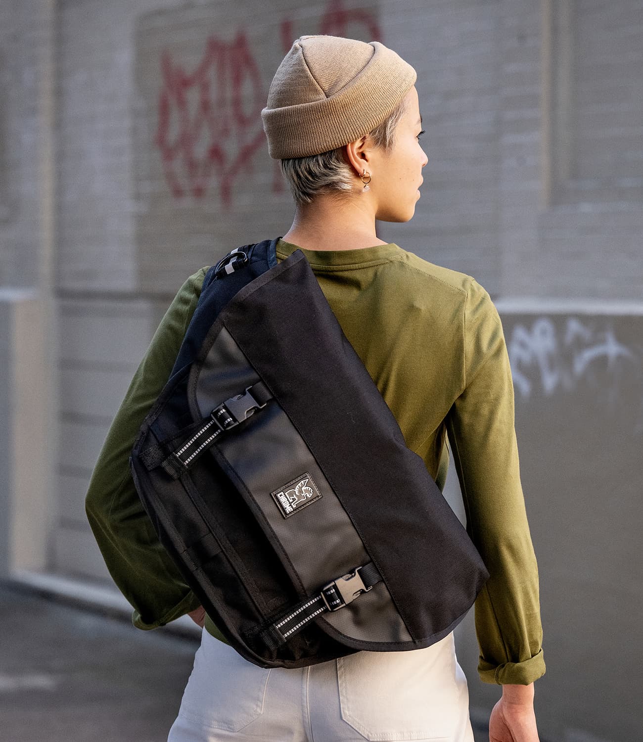 Chrome Industries Backpack Large Waterproof Bike Messenger Bag Pack Fold  Over | eBay